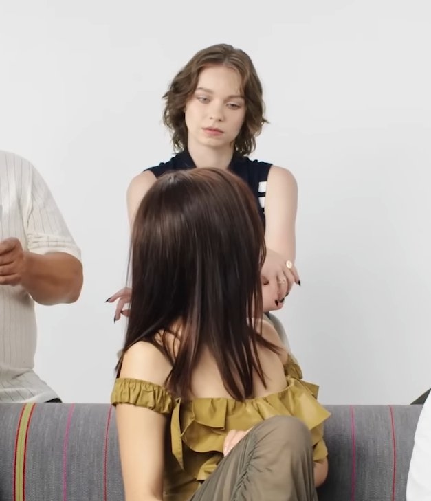 giulianasamm's tweet image. Emma: I'm the only one who genuinely cares about you, got it? 

Jenna: 😳😳😳