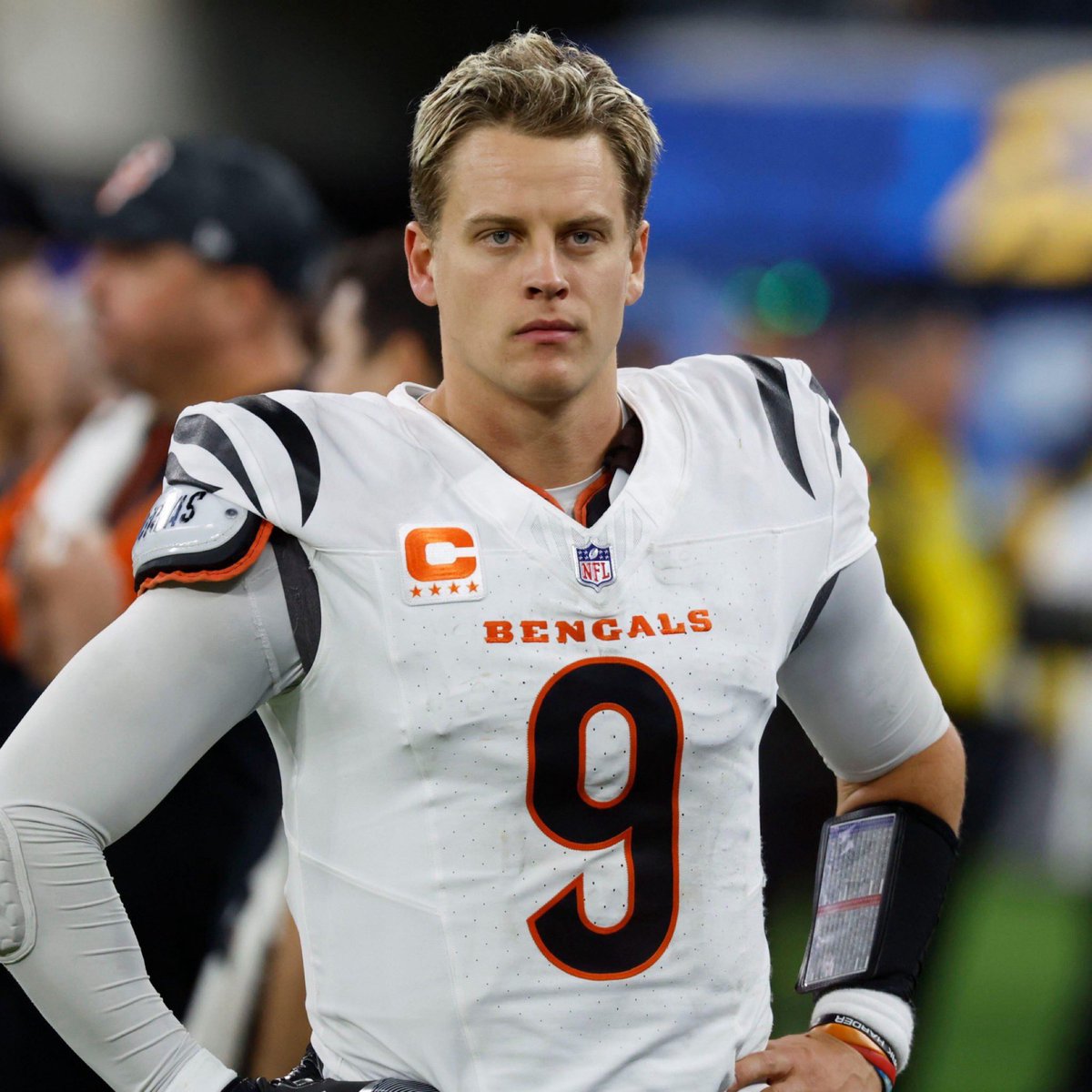 𝗧𝗥𝗘𝗡𝗗𝗜𝗡𝗚: Joe Burrow weighs in on the controversial catch/interceptions from the games this weekend:

“The amount of ppl that don't understand what a catch is in the rule book flabbergasts me. And it's not the officials. The two plays yesterday were not difficult calls,