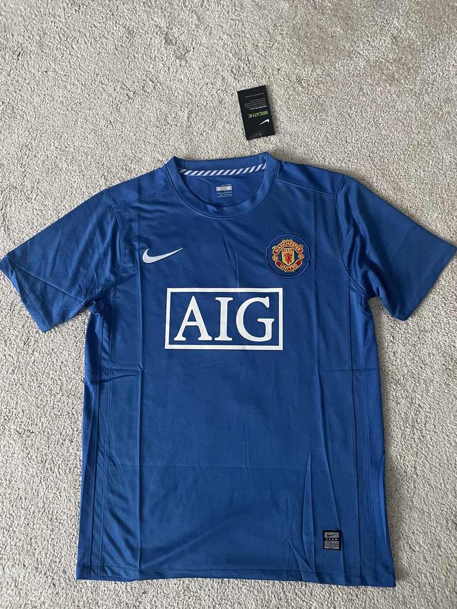 dbz_rp_'s tweet photo. Les gars je vous présente le meilleur Fournisseur de Maillot de Foot et au meilleur prix moins cher que les maxikits etc…

son Whatsapp : +86 136 2287 7014 https://t.co/MOXcHbhQ4c
