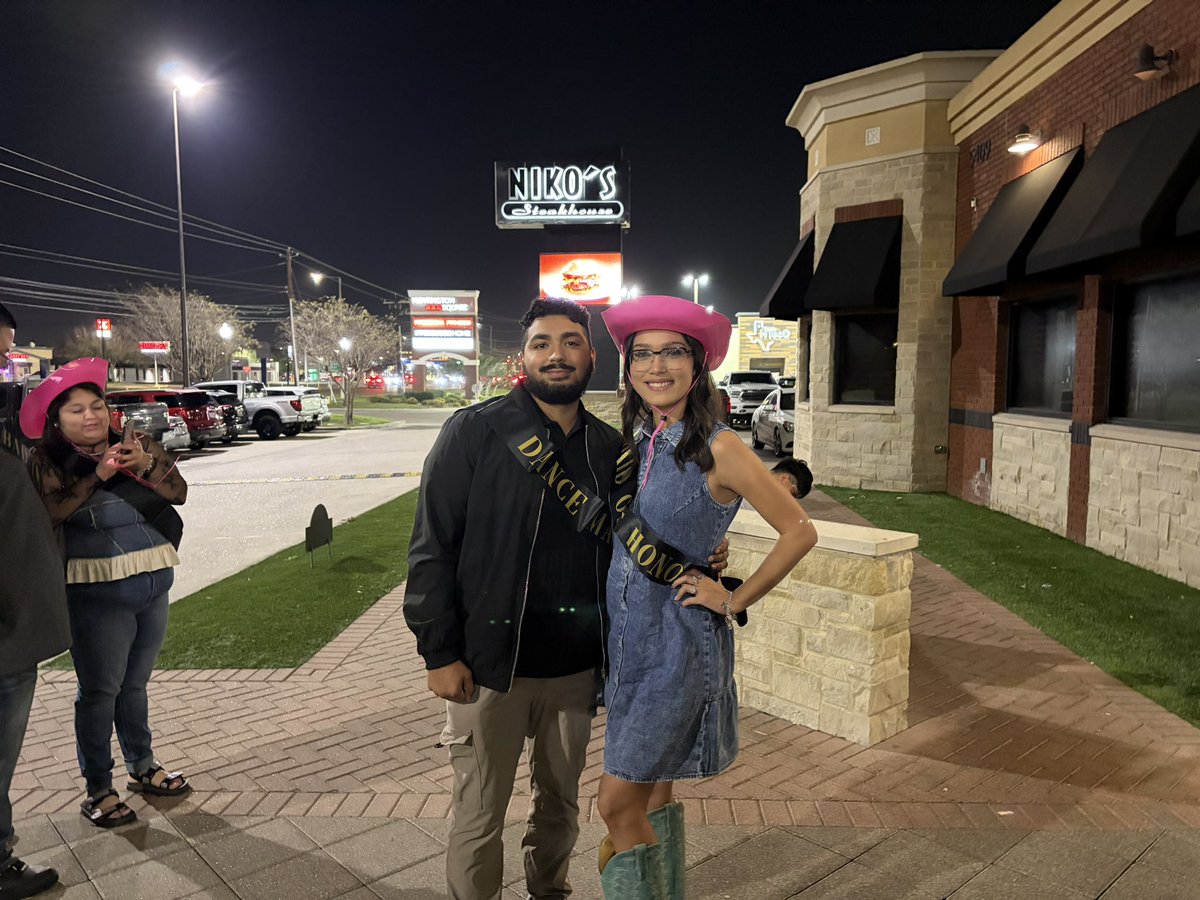 My wife never wastes a day to look so damn good😵‍💫❤️ <a href="/averynrodriguez/">ave</a>