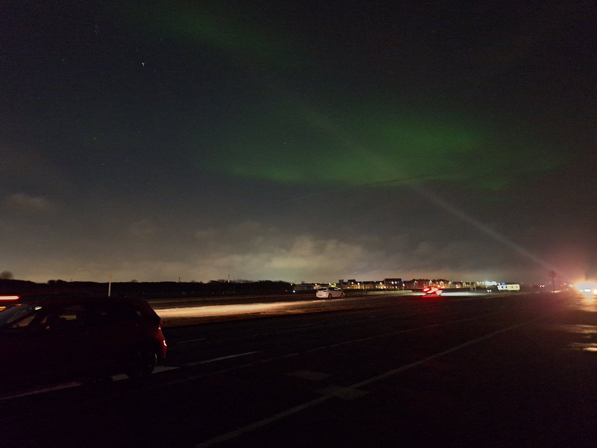 Lyn_1969's tweet photo. New Brighton, Wirral. I finally caught it! #Aurora https://t.co/iT16wMWZLC