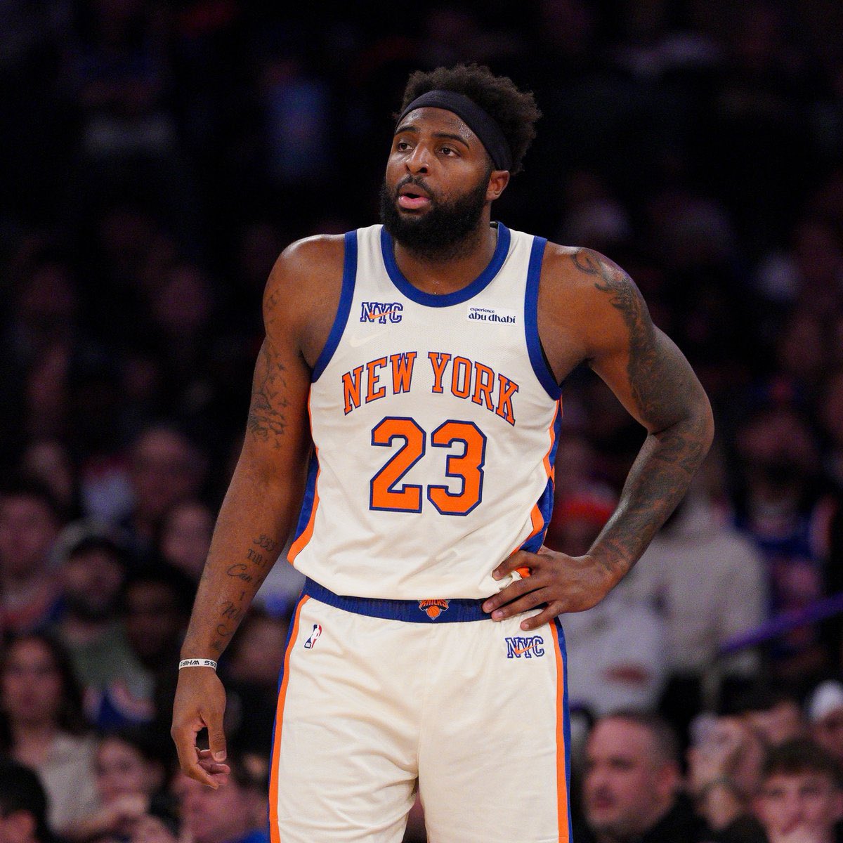Mitchell Robinson in 6 first quarter minutes:

8 points
7 rebounds (4 offensive)
1 block
4-4 FG

We need someone to shift the energy of this season and big Mitch is doing everything he can.