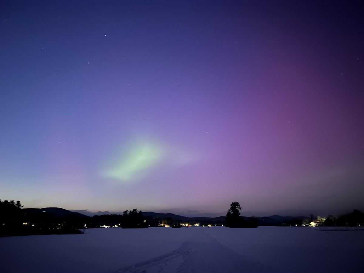J_master_caster's tweet image. PROTON AURORA NAKED EYE

LAKE GEORGE, NY