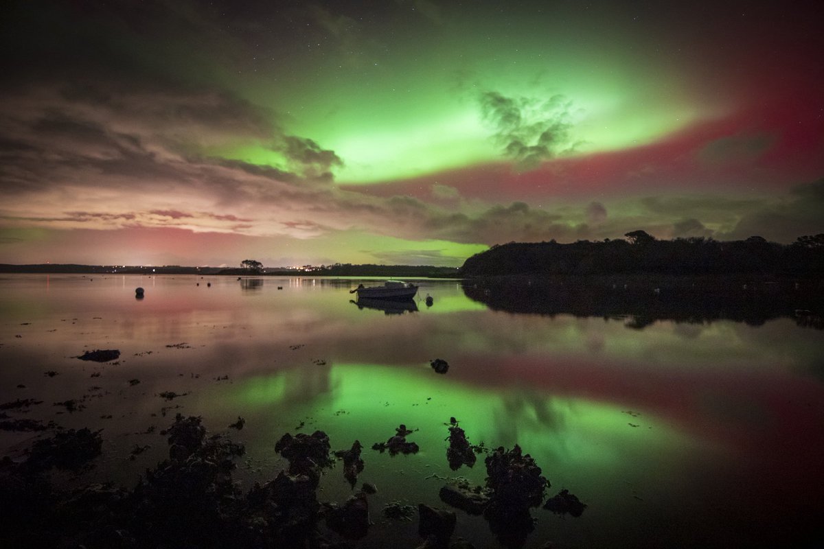 Un ciel magnifique ce soir en rade de Brest.
#auroraboreale #auroreboreale