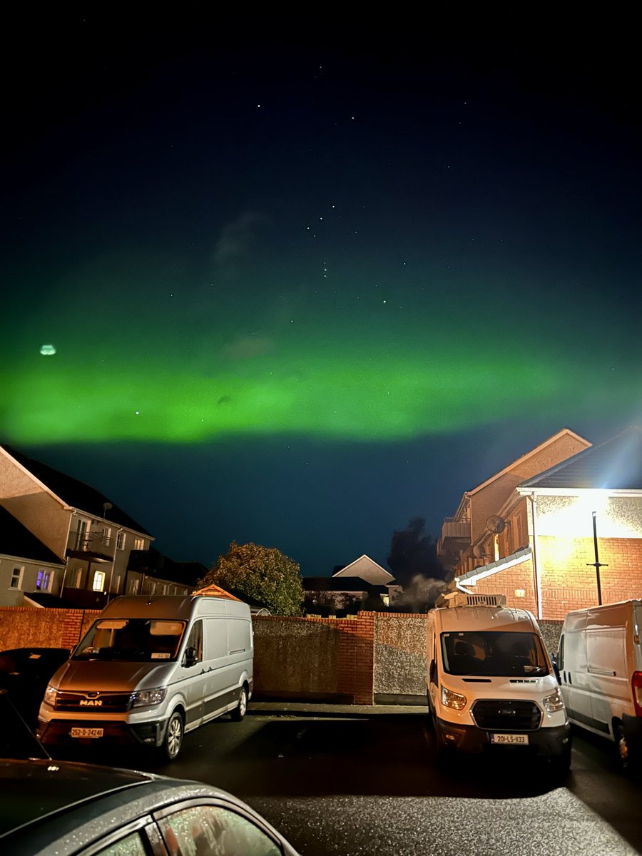 MikaylaStack1's tweet photo. Aurora borealis, #dublin #aurora https://t.co/CYFA0tZqkj
