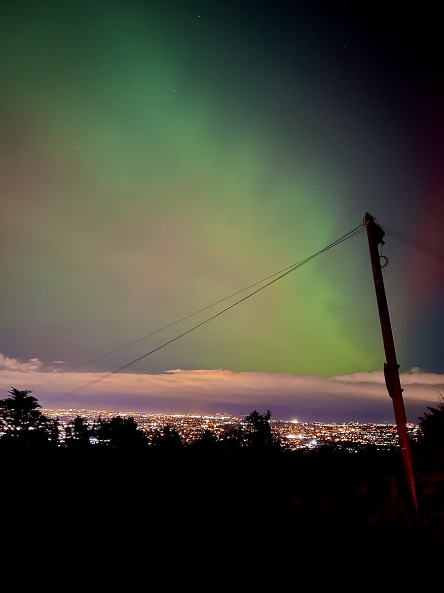 MikaylaStack1's tweet photo. Aurora borealis, #dublin #aurora https://t.co/CYFA0tZqkj