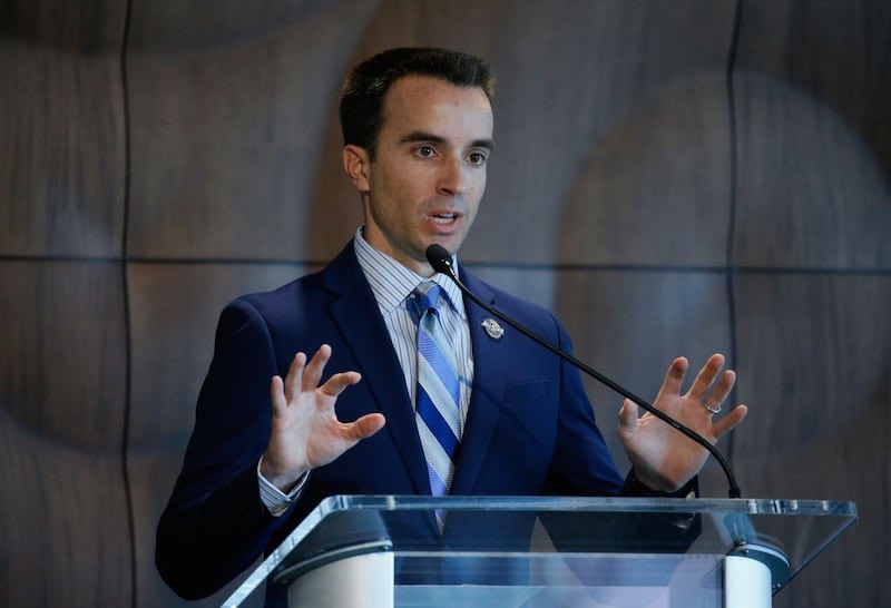 DarrienStarling's tweet image. Transparent update on the progress of my American Conference project this offseason.

Hired media team this morning.

Coordinating with UTSA AD Lisa Campos to secure a date.

I’ll shift my coordination to USF’s Rob Higgins next.

Thanks for the support everyone!