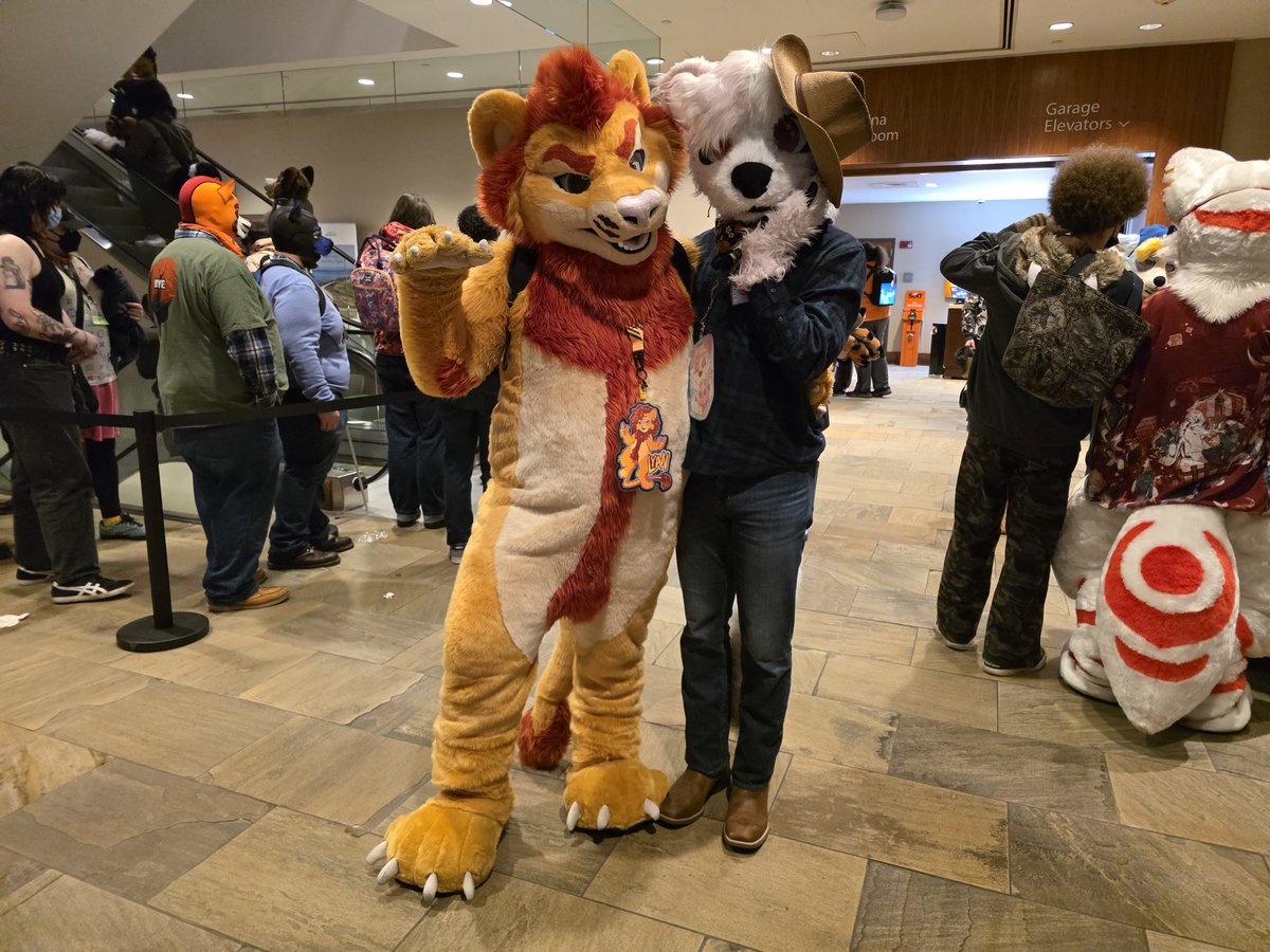 Had a blast at ANE this year! I managed to break out of my shell and get more pictures than I have at previous cons too!