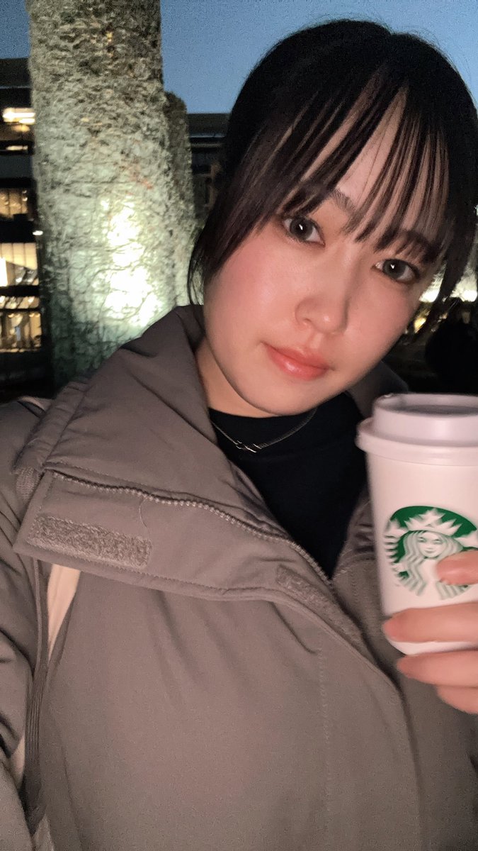 アオイページ おはあお✨ 最近は大人っぽいを意識、！