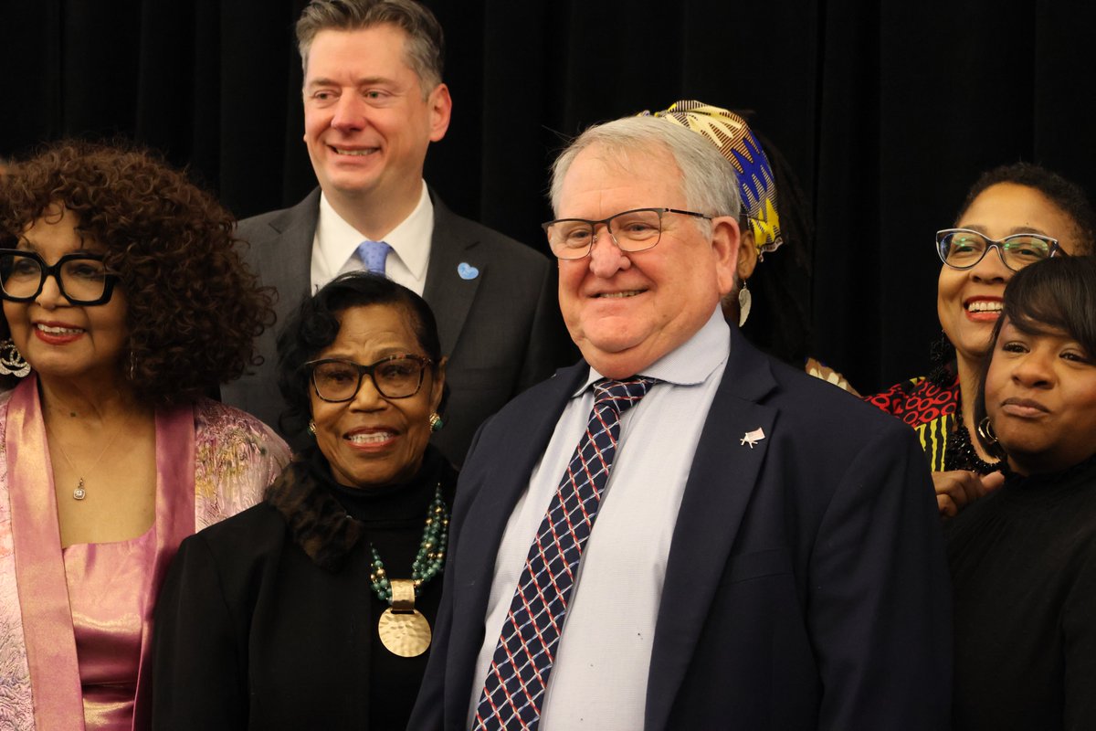 MidwestCityOK's tweet image. Mayor Dukes was presented with the Beloved Community Service Award for his years of support to the Annual Midwest City Rev. Dr. Martin Luther King, Jr. Prayer Breakfast. Many dedicated community members gathered today to honor the legacy of Dr. King.
#ihaveadream #MLKDay #MWC