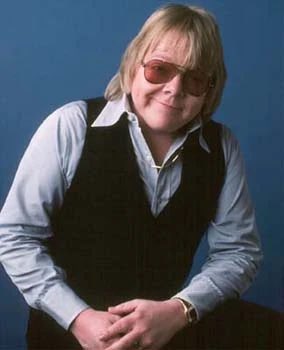 CNnocon's tweet image. You’re gonna fucking tell me that Dexter’s piano teacher from the season 2 episode “just an old fashioned lab song” was not only a real person but was the antagonist in cult-classic phantom of the paradise?