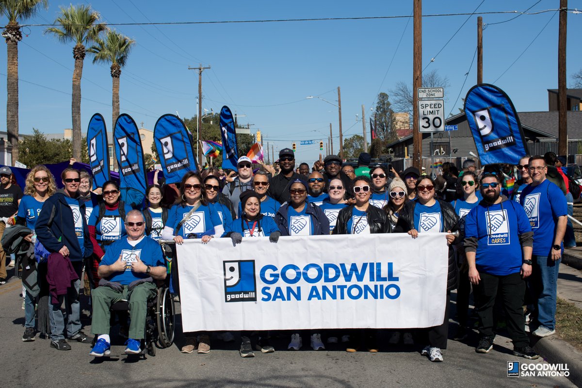 goodwillsa's tweet image. “Everybody can be great, because everybody can serve. You only need a heart full of grace, and a soul generated by love.” 💙

Thank you to our Team Members, families, and friends who marched alongside us in unity and purpose. 🪧

#MLKDay #MLKMarch #SanAntonioMLKMarch #Goodwill