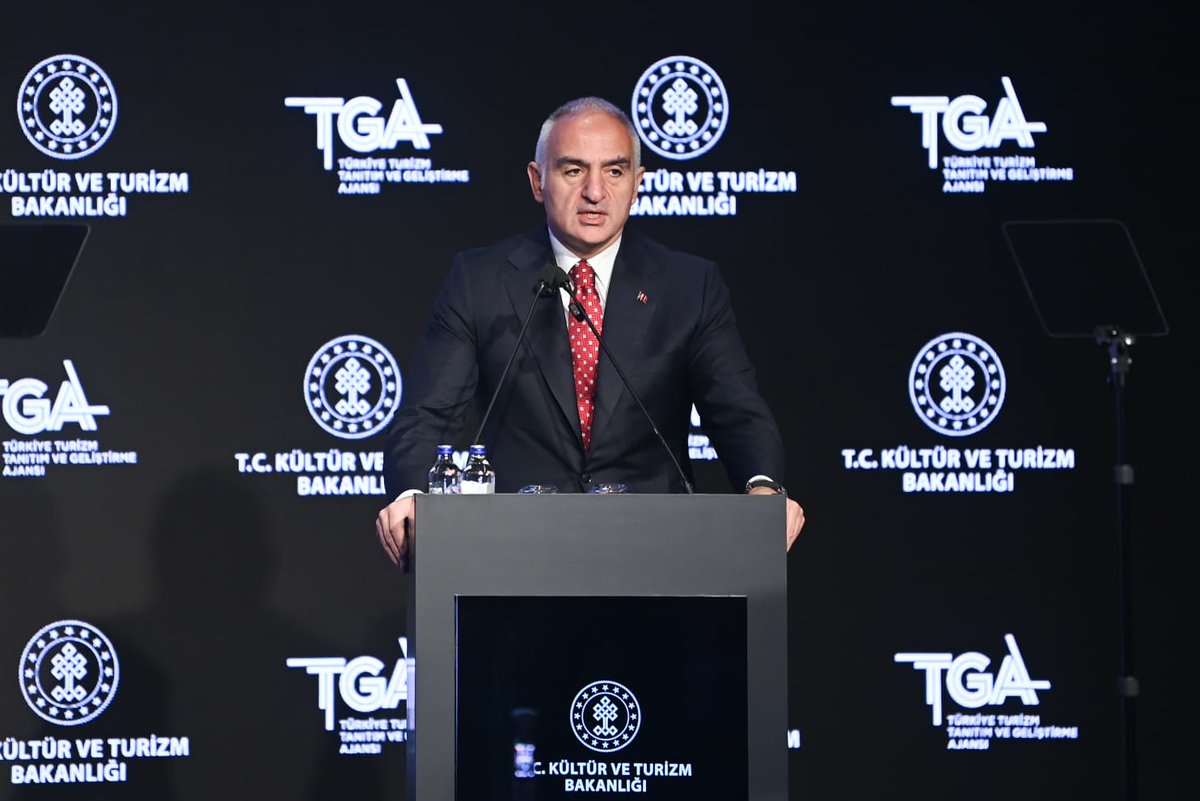 ADuman95's tweet photo. #Devletini, topraklarını kaybedebilirsin.
Kültürünü yaşatırsan, kültürün sana topraklarını ve devletini geri verir.
#TürkTarihi bunun örnekleriyle doludur.
Sayın @MehmetNuriErsoy bakanımız kültürümüzün kök hücresi #YörükKültürünü bir medeniyet tasavvuru içerisinde değerlendirdi. https://t.co/h3gtmDQHwA