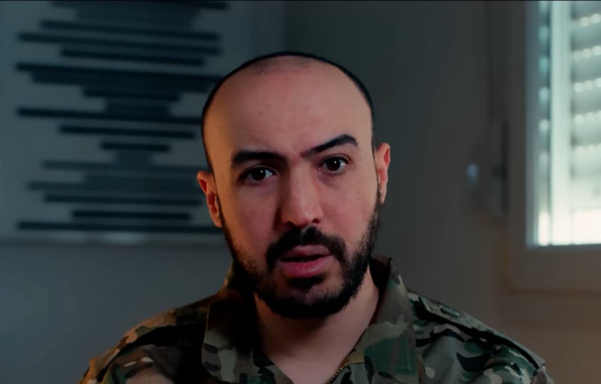 lehamzof's tweet photo. Le vrai scandale de cette CAN c’est l’affreuse hairline de Walid Regragui https://t.co/YU7bT1uqK8