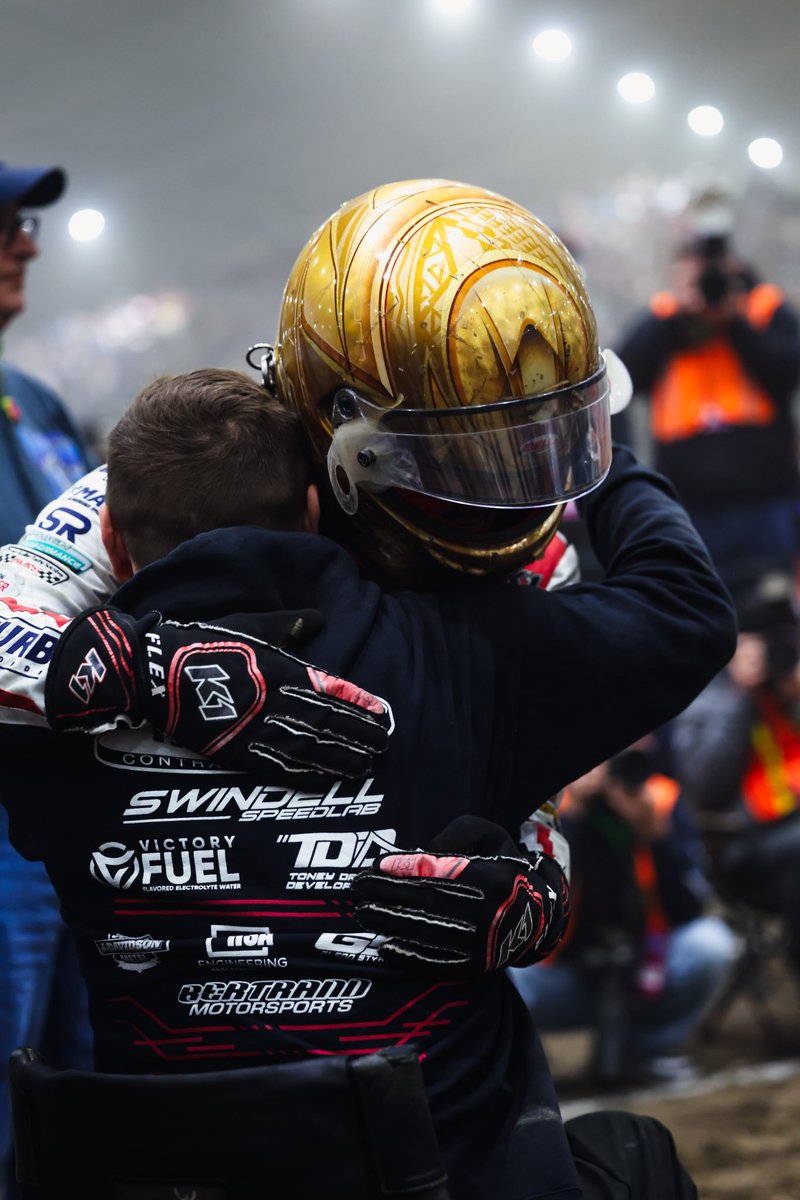 Emerson Axsom tweet media