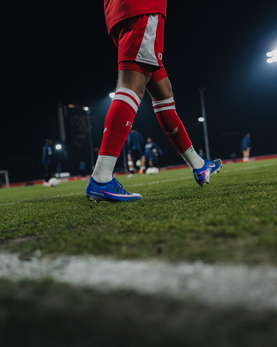 fcutrecht's tweet photo. De bal rolt op Sportcomplex Zoudenbalch

#utrpsv | 0-0 https://t.co/qEOm35i53a
