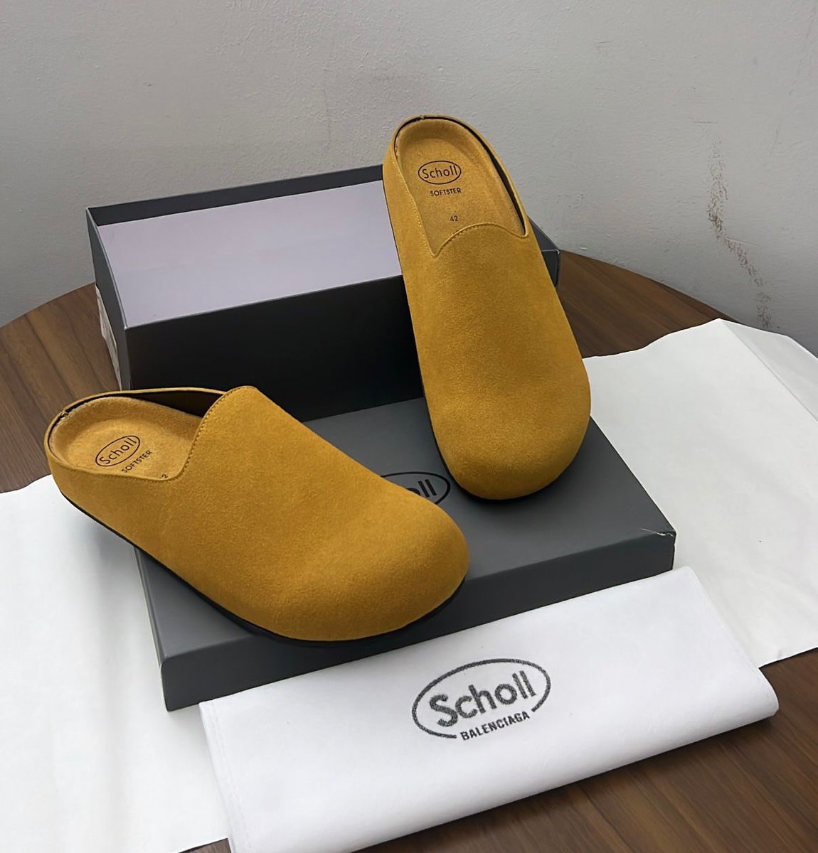 amiatluxe's tweet image. #NotTheRegular
#SCOLL  - CLOGS

*SIZE: 40-46*

*PRICE: N 60,000 (HIGH QUALITY )*🥶