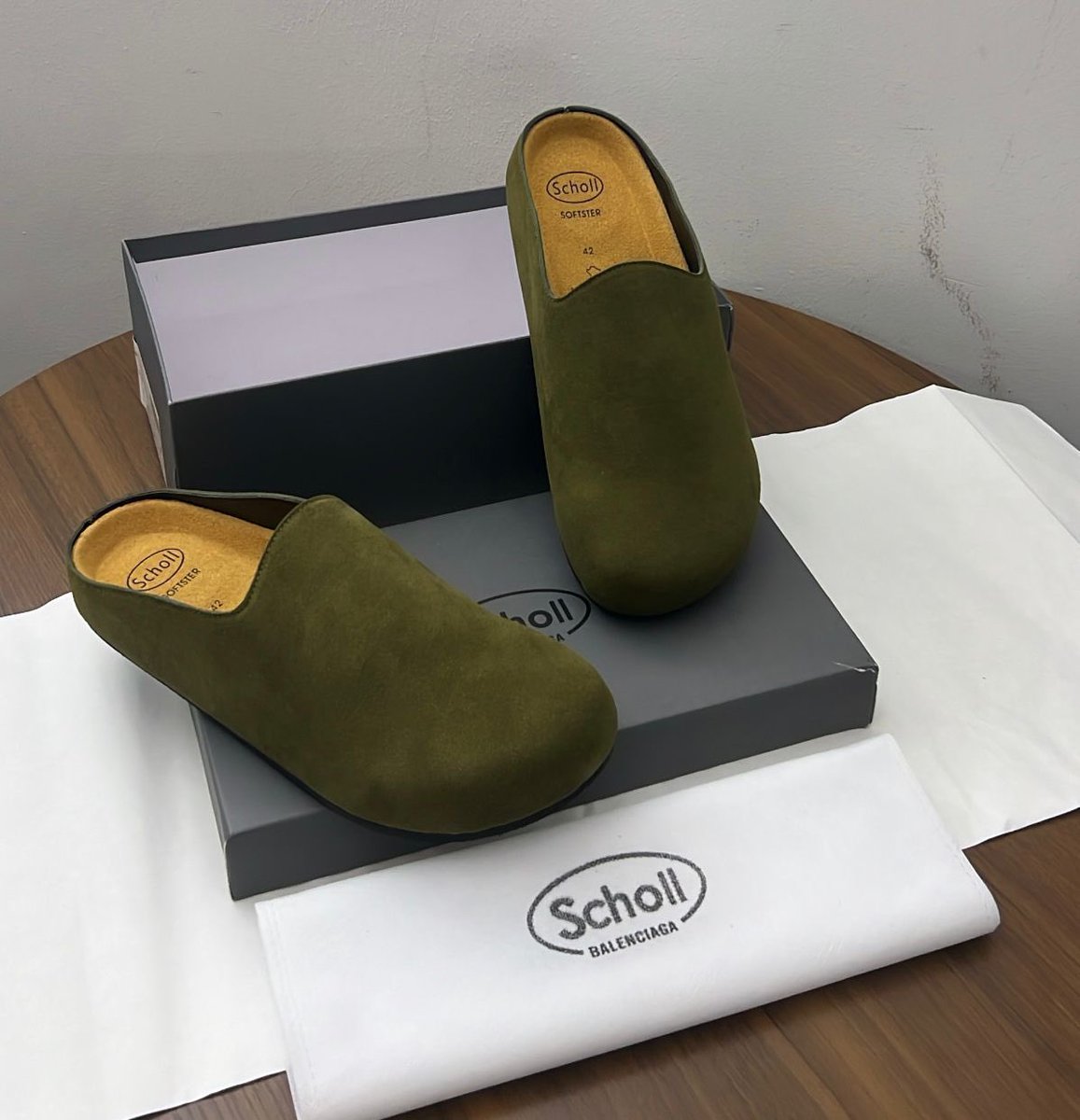 amiatluxe's tweet image. #NotTheRegular
#SCOLL  - CLOGS

*SIZE: 40-46*

*PRICE: N 60,000 (HIGH QUALITY )*🥶