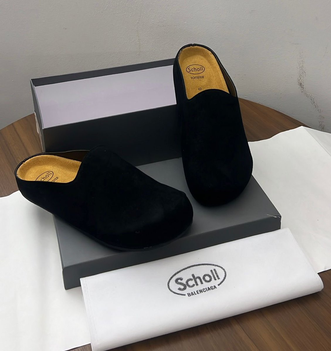 amiatluxe's tweet image. #NotTheRegular
#SCOLL  - CLOGS

*SIZE: 40-46*

*PRICE: N 60,000 (HIGH QUALITY )*🥶