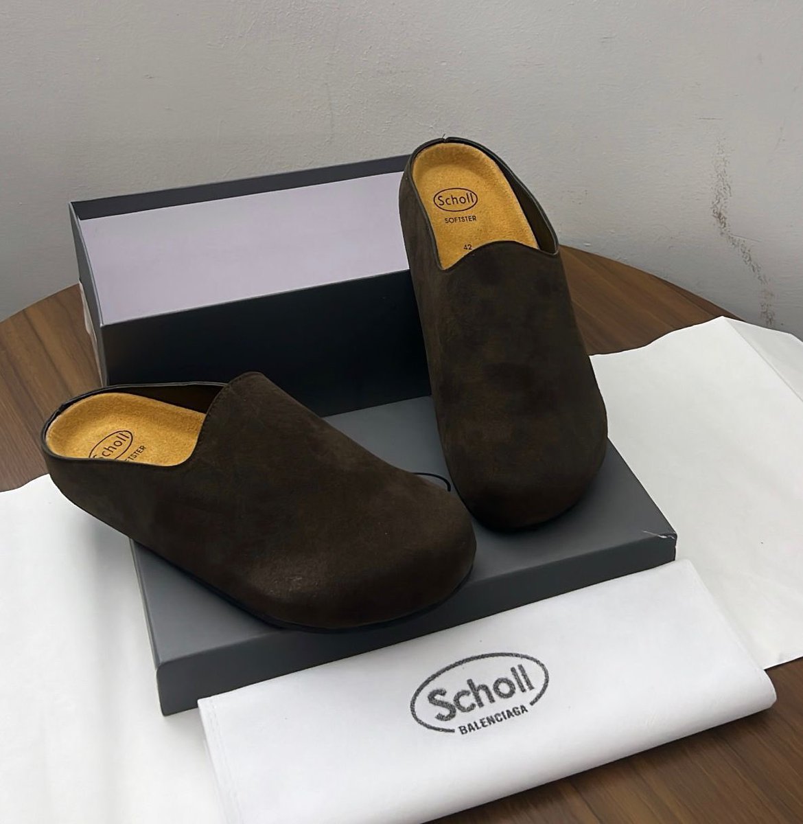 amiatluxe's tweet image. #NotTheRegular
#SCOLL  - CLOGS

*SIZE: 40-46*

*PRICE: N 60,000 (HIGH QUALITY )*🥶