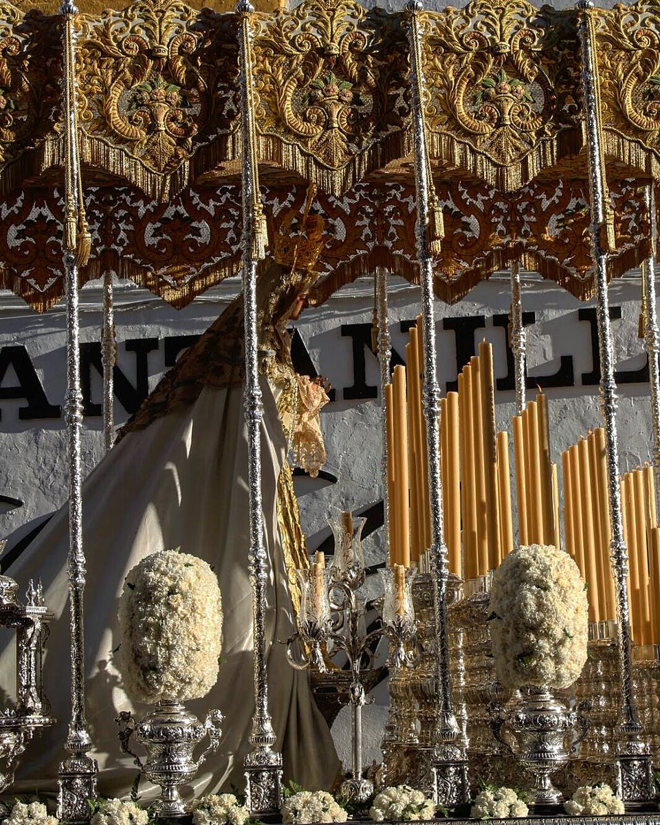 Un lunes más, un lunes menos.

A diez...

Elevamos una oración a nuestros Sagrados Titulares por el eterno descanso de las víctimas del accidente ferroviario de Córdoba, y asimismo, les pedimos por la rápida recuperación de los heridos.