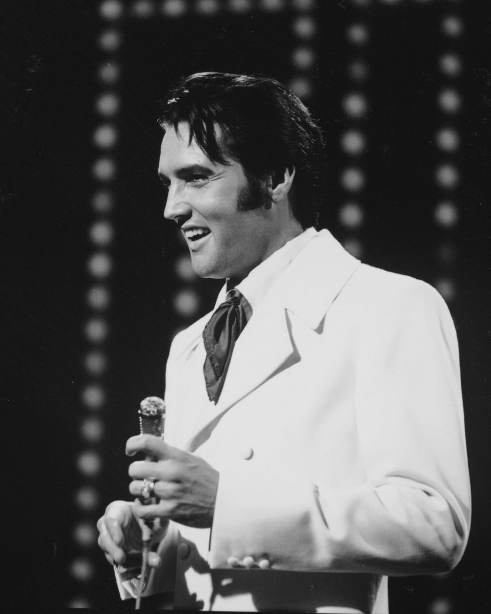 VisitGraceland's tweet photo. Today we honor the life and legacy of Dr. Martin Luther King Jr.

In 1968, Elvis recorded “If I Can Dream,” a song directly inspired by Dr. King’s “I Have a Dream” speech and written in response to his assassination. 🕊️ https://t.co/kk1AyrMmHE