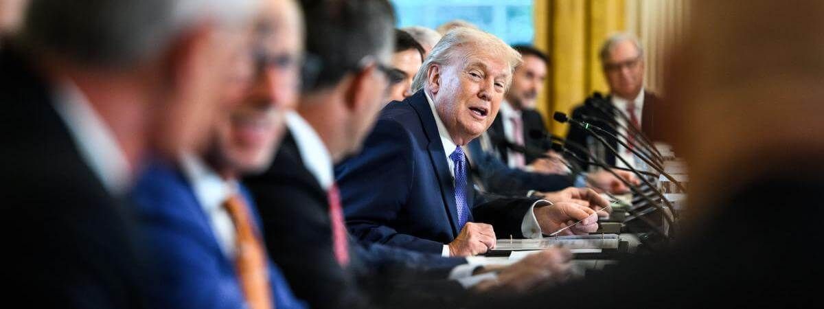 DHA eNews: Trump delays increase in cabinet tariffs, buff.ly/NFMDdCE

#Hardwoods #Hardwood #Trade