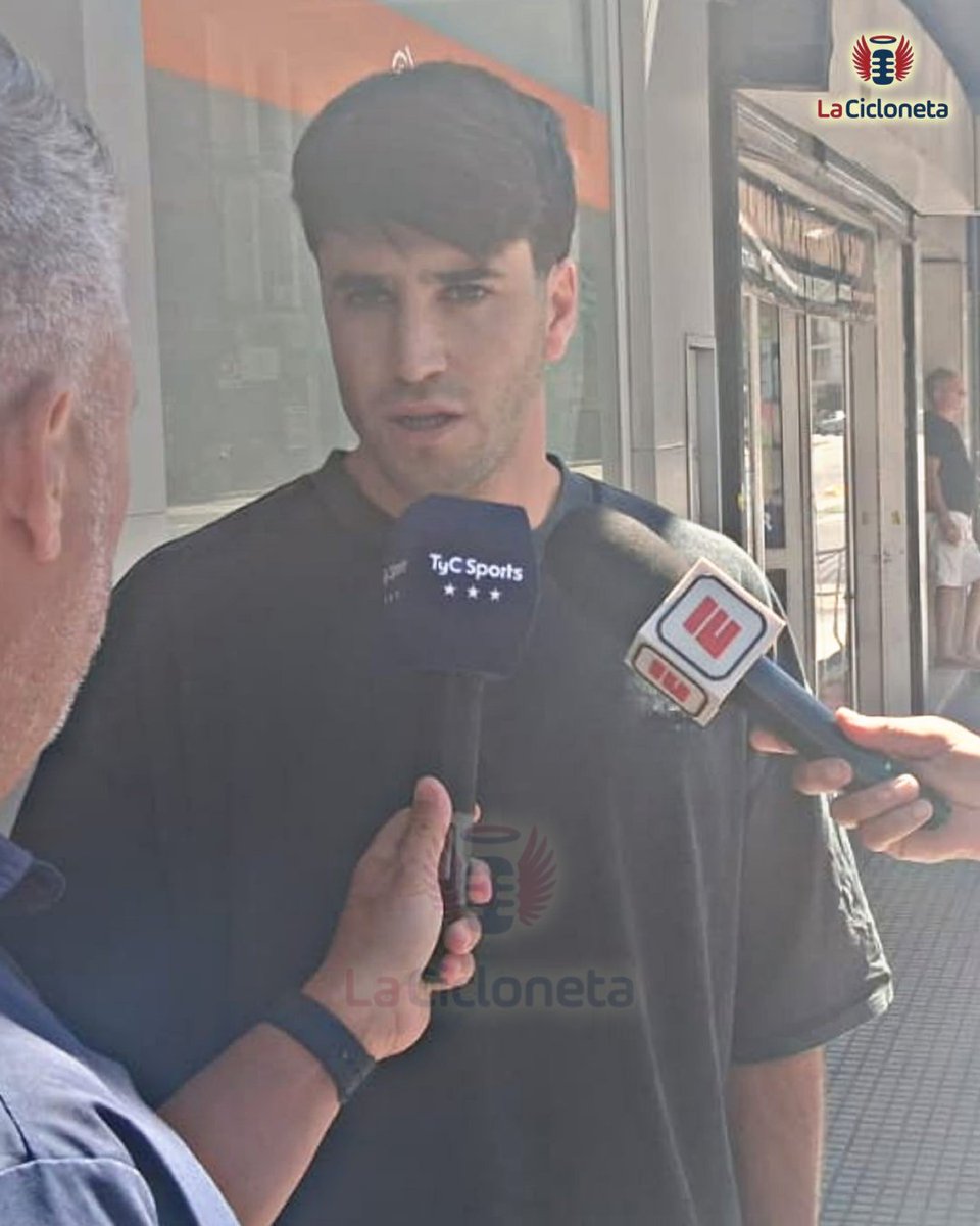 lacicloneta's tweet image. 🔵🔴 SE HACE LA REVISIÓN

🚨 GREGORIO RODRÍGUEZ se está haciendo la REVISIÓN MÉDICA, para ya convertirse en nuevo jugador de #SanLorenzo.

🤝 El delantero de 26 años llega a préstamo por un año y con opción de compra, procedente de Melgar (🇵🇪).