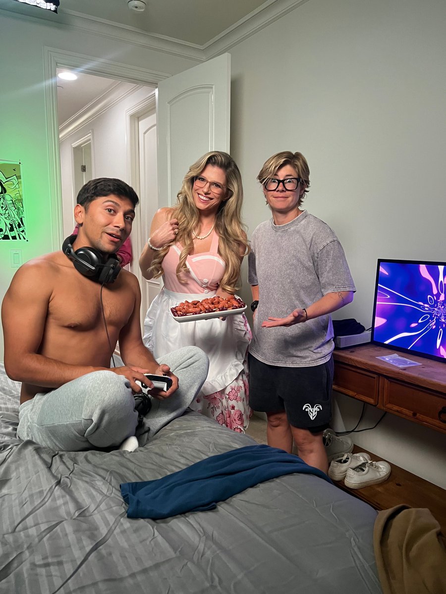 SpankBang tweet media