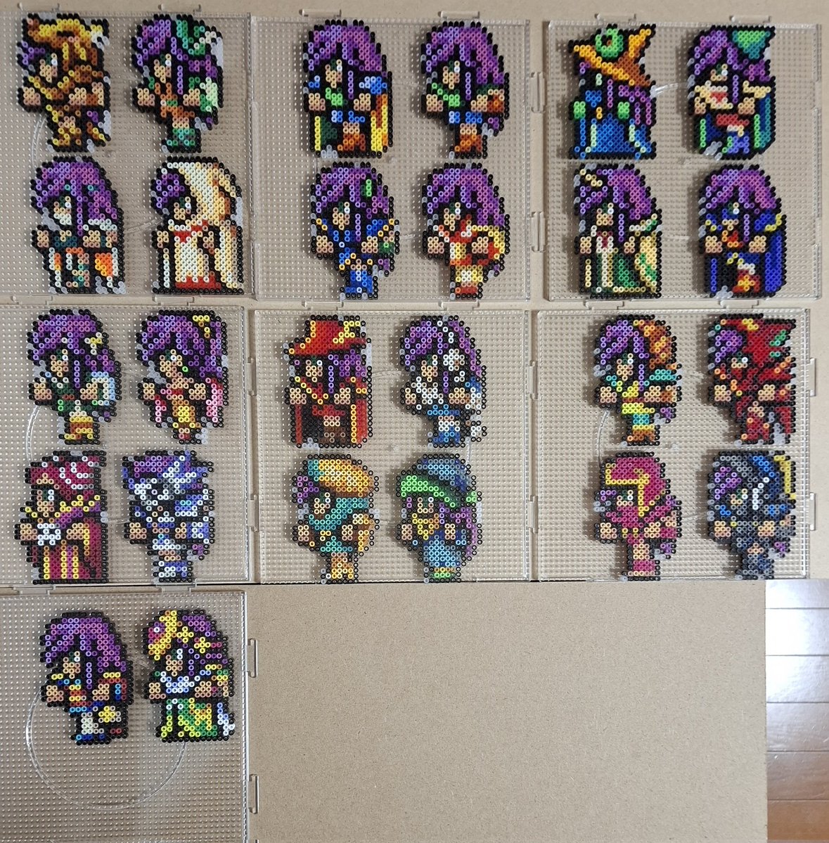 nigo_san's tweet image. ファリスも並べ切りました！（約７時間）
まだアイロンはかけていないので、このタイミングで地震が来たら終わりでーす＼(^o^)／

#ファイナルファンタジー５
#FINALFANTASY
#アイロンビーズ
#nigoBEADS