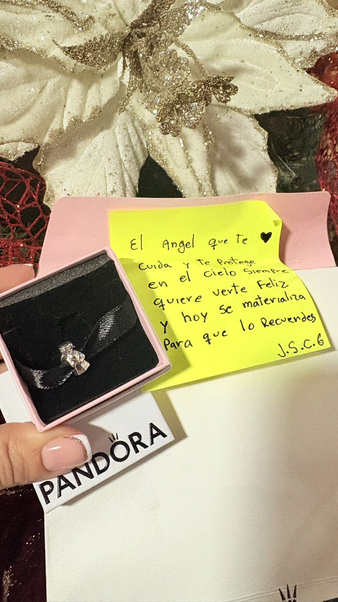 Cuando la abuela partió María José no pudo volver a ser la misma y solo cierra sus ojos para contemplar el recuerdo de sus caricias.