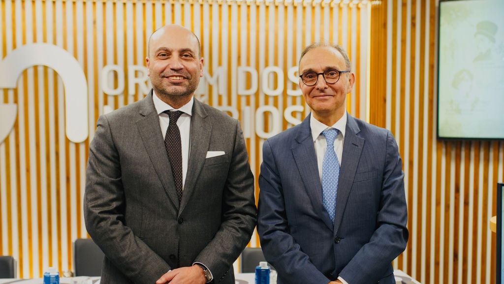 O Presidente da Assembleia Geral da ON, Alexandre Perdigão, deu posse, esta 2.f, aos membros do Conselho Disciplinar para o quadriénio 2024-2028 e à sua Presidente, Dr.ª Maria dos Anjos Barreiros, e ao Provedor dos Destinatários dos Serviços, Prof. Dr. Pedro Maia.

#notariospt