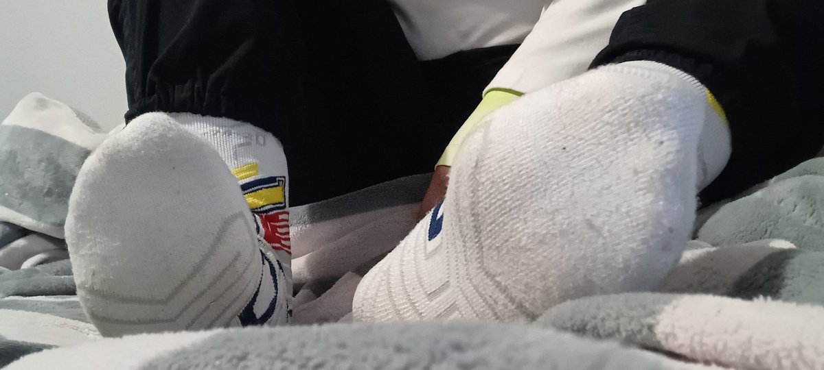 8dynamic_neo8's tweet photo. Any guys know where to get more socks like these?? #gay #latinofeet #gayrobot https://t.co/dh1uZaySRQ