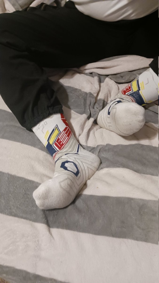 8dynamic_neo8's tweet photo. Any guys know where to get more socks like these?? #gay #latinofeet #gayrobot https://t.co/dh1uZaySRQ