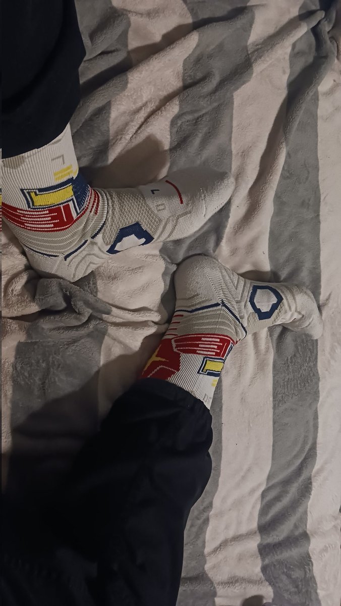 8dynamic_neo8's tweet photo. Any guys know where to get more socks like these?? #gay #latinofeet #gayrobot https://t.co/dh1uZaySRQ