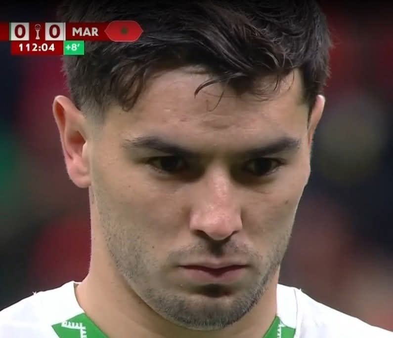 methodic_co's tweet image. Il y a une controverse actuelle suite au raté  de Brahim. Beaucoup s'achètent une conscience en disant qu'il l'a raté volontairement pour ...ramener la paix sur le terrain ? 

Pensez vous que le raté était vraiment volontaire,venez on débat ici sur cela !

#felicitation #Senegal