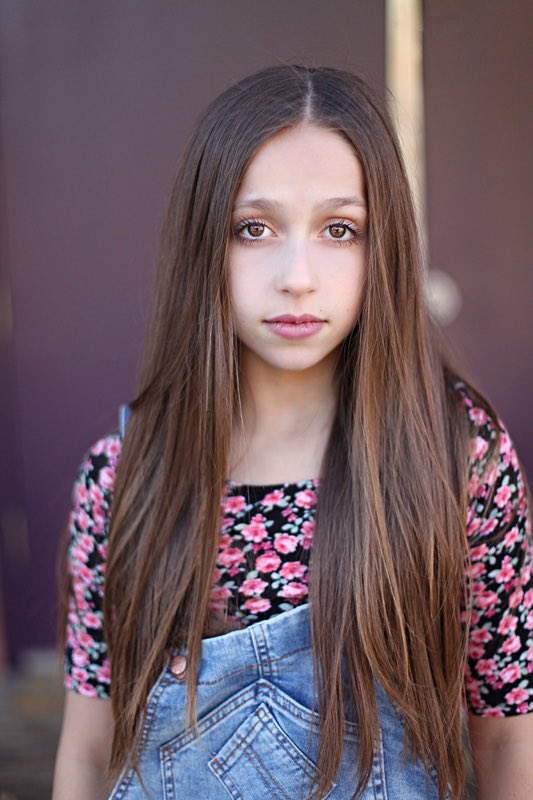 divamcrae_'s tweet image. THEN                                        NOW