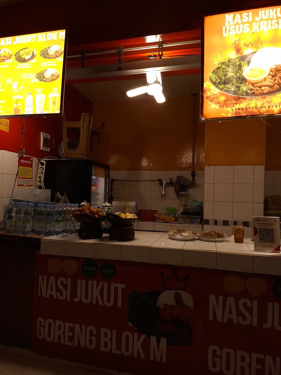 vdiagitaz's tweet photo. 📍nasi jujur pujasera, nom-nom https://t.co/UGl53Cen7P