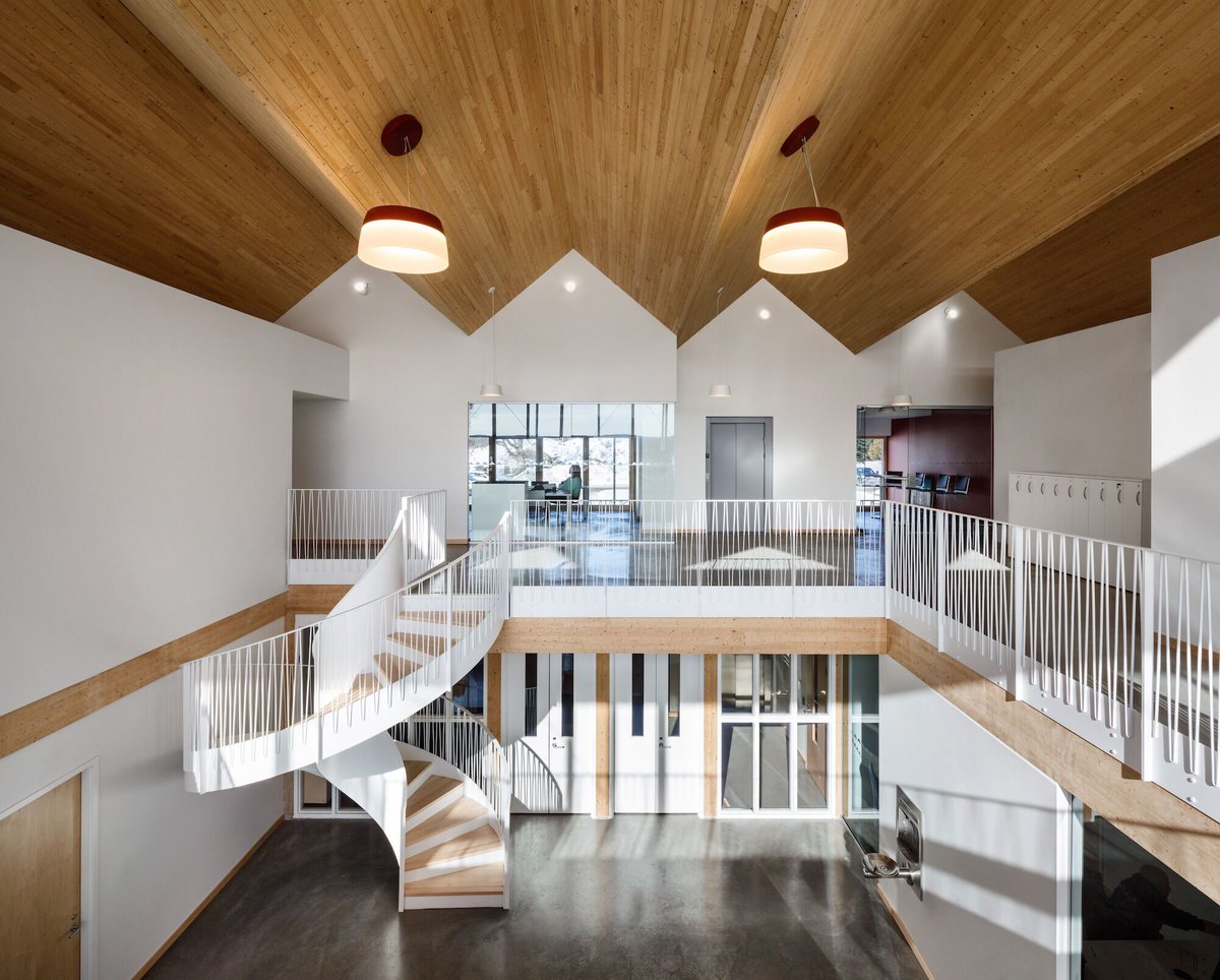Archello's tweet photo. Anchored by mass timber construction, La Pêche Town Hall by BGLA | Architecture + Urban Design applies CLT floors and roof, glulam framing, and wood-fiber insulation to achieve Passivhaus performance.
https://t.co/yTBtc5Ek9P
#MassTimber #PassiveSolar #LowCarbonArchitecture https://t.co/10GZCNMn4I