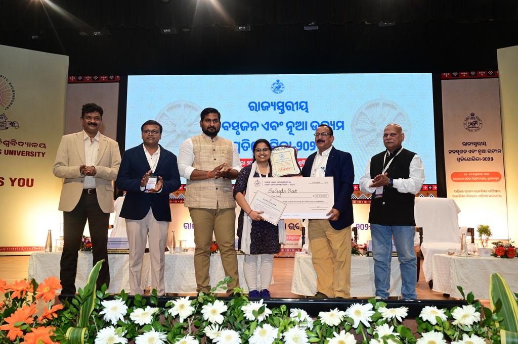 rausanjay's tweet photo. #RDWU selected as WINNER (Best-10) in State-Level #Innovation & #Startup Competition-2025 @RDWUniversity under my mentorship. Thank you @DHE_Odisha for establishing this platform for 1st time in Odisha. Thank you @suryabanshibjp @MohanMOdisha for strengthing #Startup ecosystem. https://t.co/wTDTQwGYio