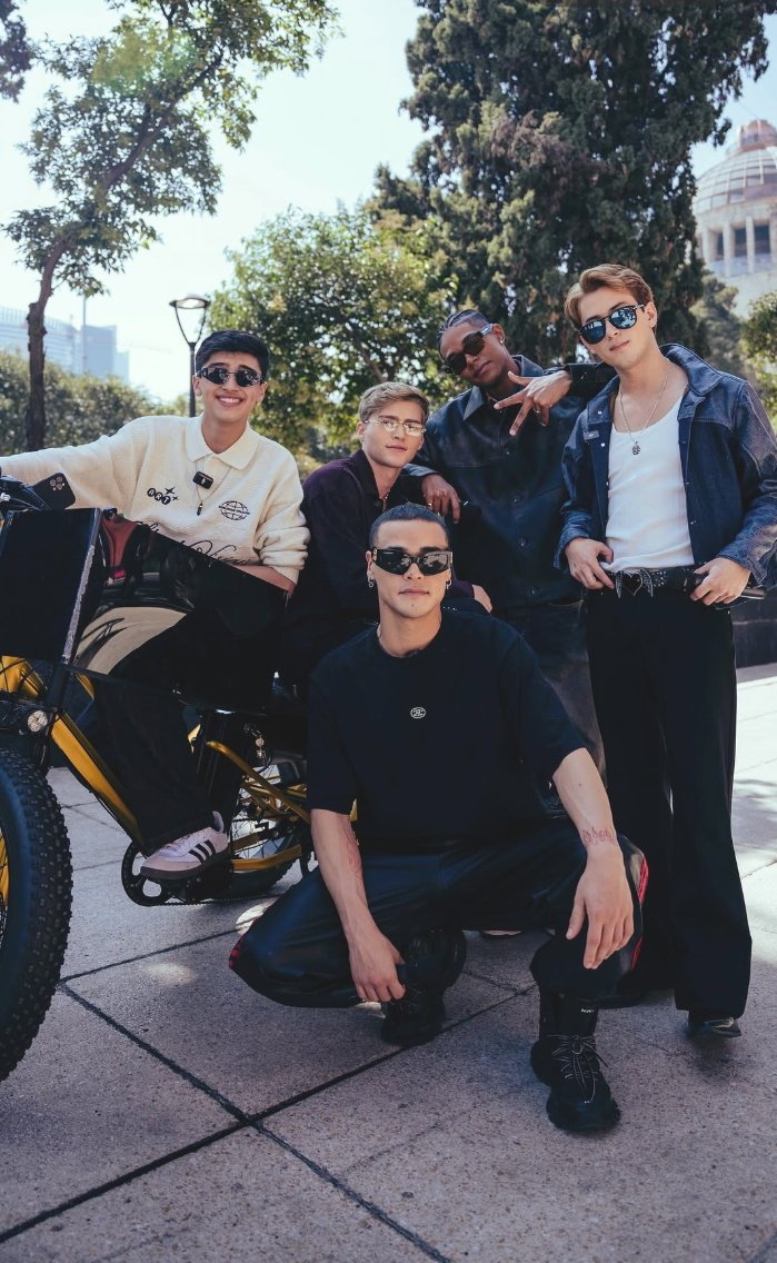 infostbv's tweet image. ES OFICIAL! #SantosBravos lanzará su segundo sencillo, ‘KAWASAKI’ el viernes 30 de enero.