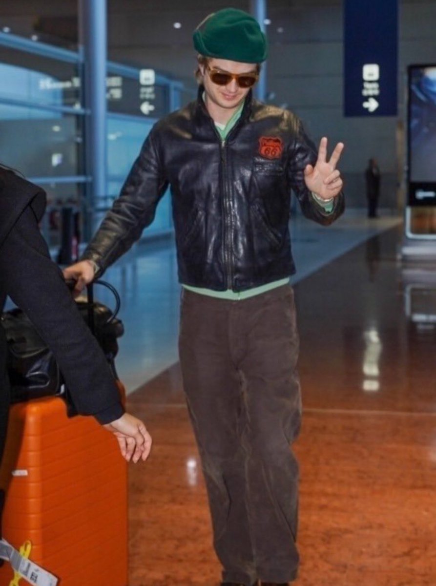 keeryverse's tweet image. 🙂‍↕️✌️