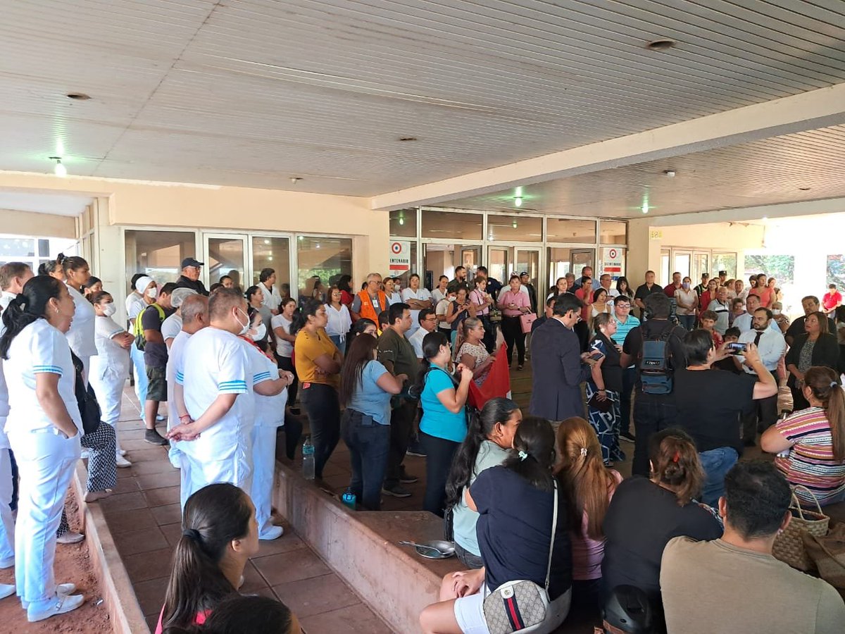 😱 Funcionarios del Hospital de Itauguá aún no cobraron sus aguinaldos 

La Lic. Luz Leguizamón contó #EnClavePublica que unos 3.000 funcionarios del Hospital de Itauguá estarían aún sin percibir sus aguinaldos del 2025.

La nota completa 👇🏽
soundcloud.com/chaco-boreal-1…