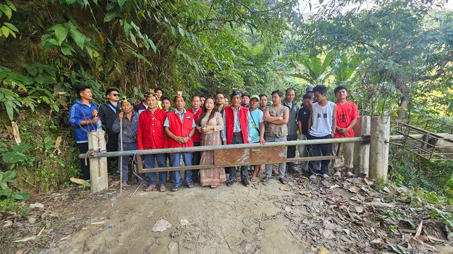 arunachaltimes_'s tweet photo. (#Poma villagers #protest alleged lapses by PHE&amp;WS dept)
The Arunachal Times - https://t.co/sUcCdqnppi https://t.co/9PqAOXog14