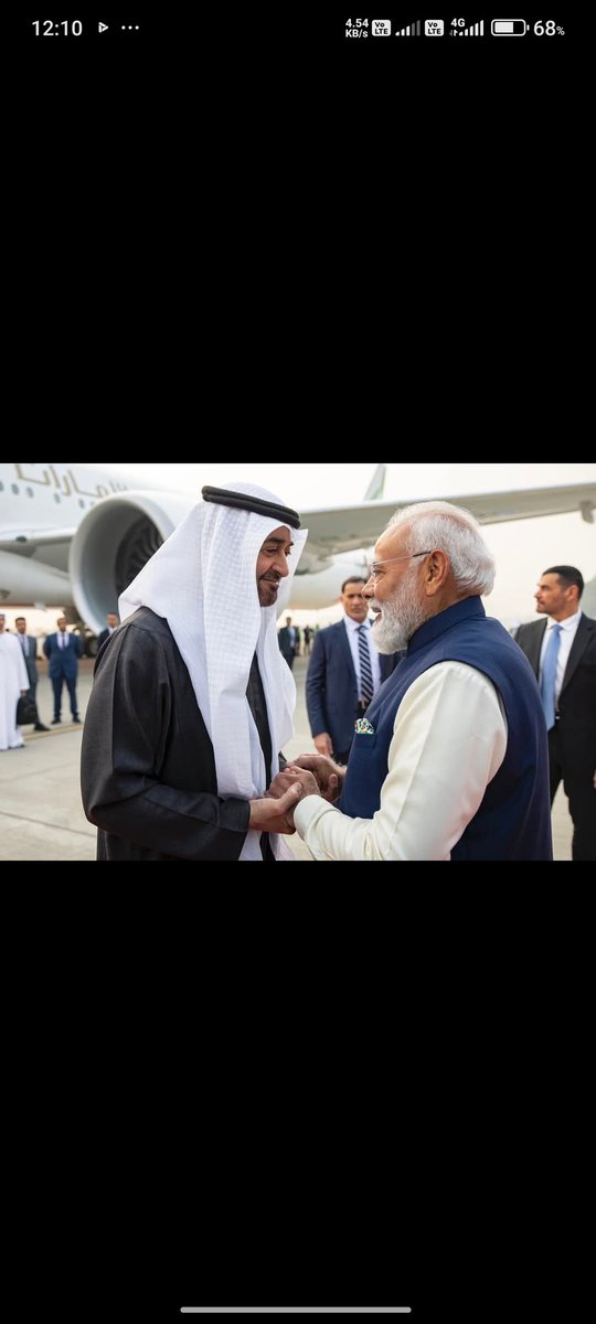 RNaeem27063's tweet photo. UAE President His Highness Sheikh Mohamed bin Zayed Al Nahyan arrived in New Delhi today on a working visit to the Republic of India. His Highness was received at Palam Air Base by Indian Prime Minister His Excellency Narendra Modi, along with a number of senior officials. https://t.co/DxCwIFoChG