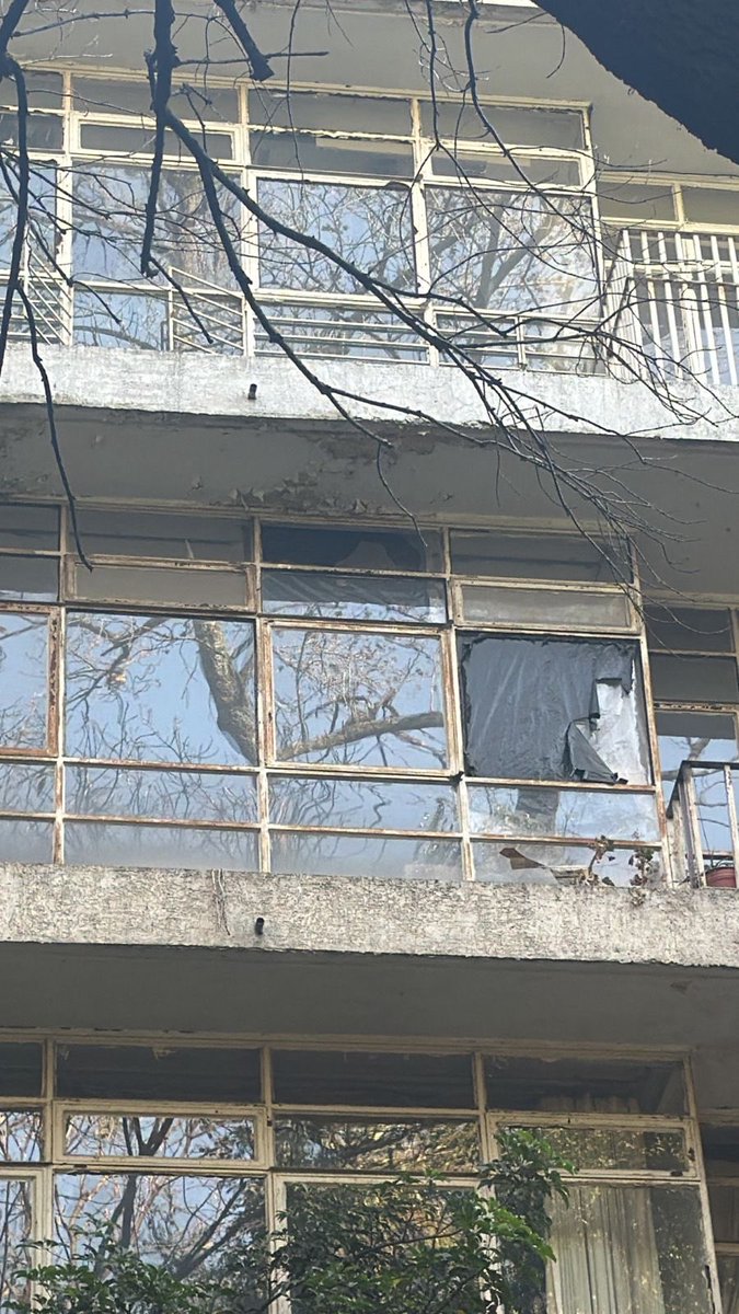 gabialmanzag's tweet photo. @AlcCuauhtemocMx se reporta edificio dañado por sismos ubicado en Amsterdam no. 128, col. Hipódromo Condesa CDMX https://t.co/j5L6zoQVau