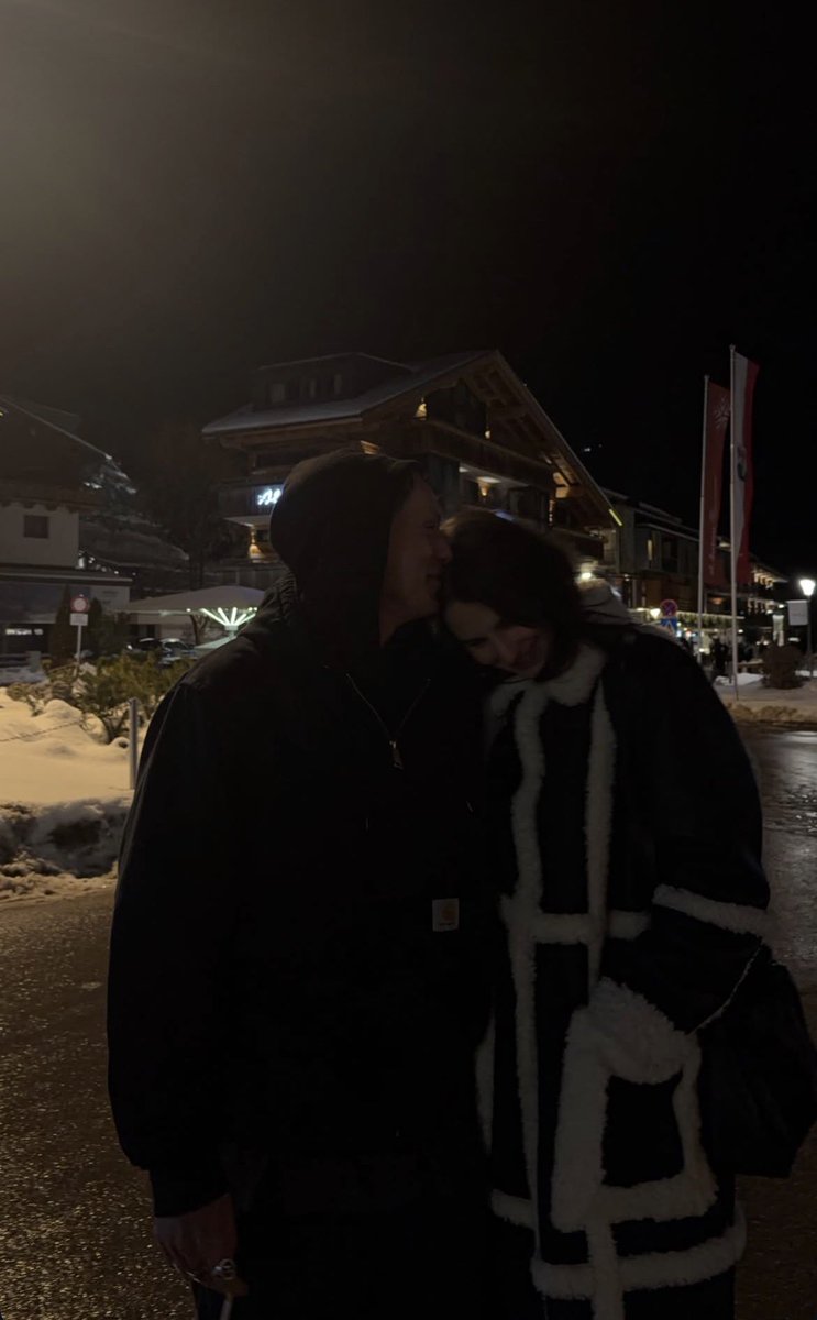 rosaline tweet media