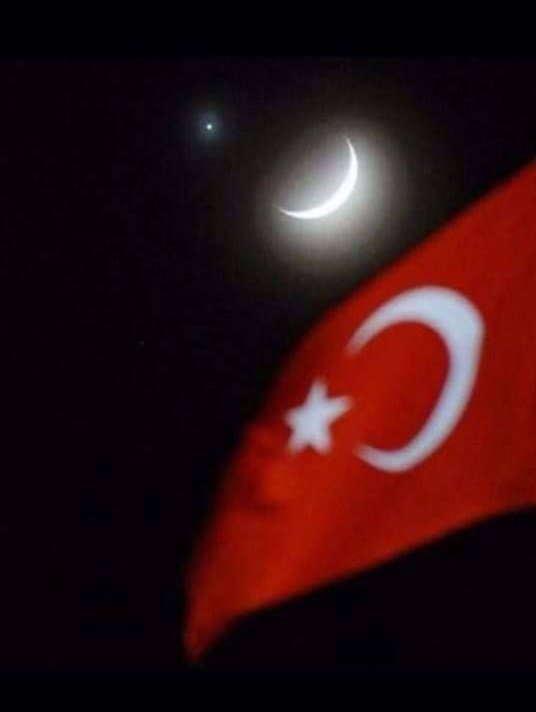 XHulagu8's tweet photo. “Biz doğuştan aşığız şanlı bayrağa, vurgunuz ay ve yıldızına..” https://t.co/GcfXnCR30t