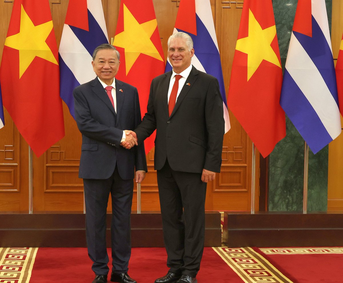 Desde #Cuba, saludamos al Partido Comunista de #Vietnam y a su Secretario General, el querido compañero To Lam, en ocasión del XIV Congreso de esa organización política que se celebra del 19 al 25 de enero.

1/2