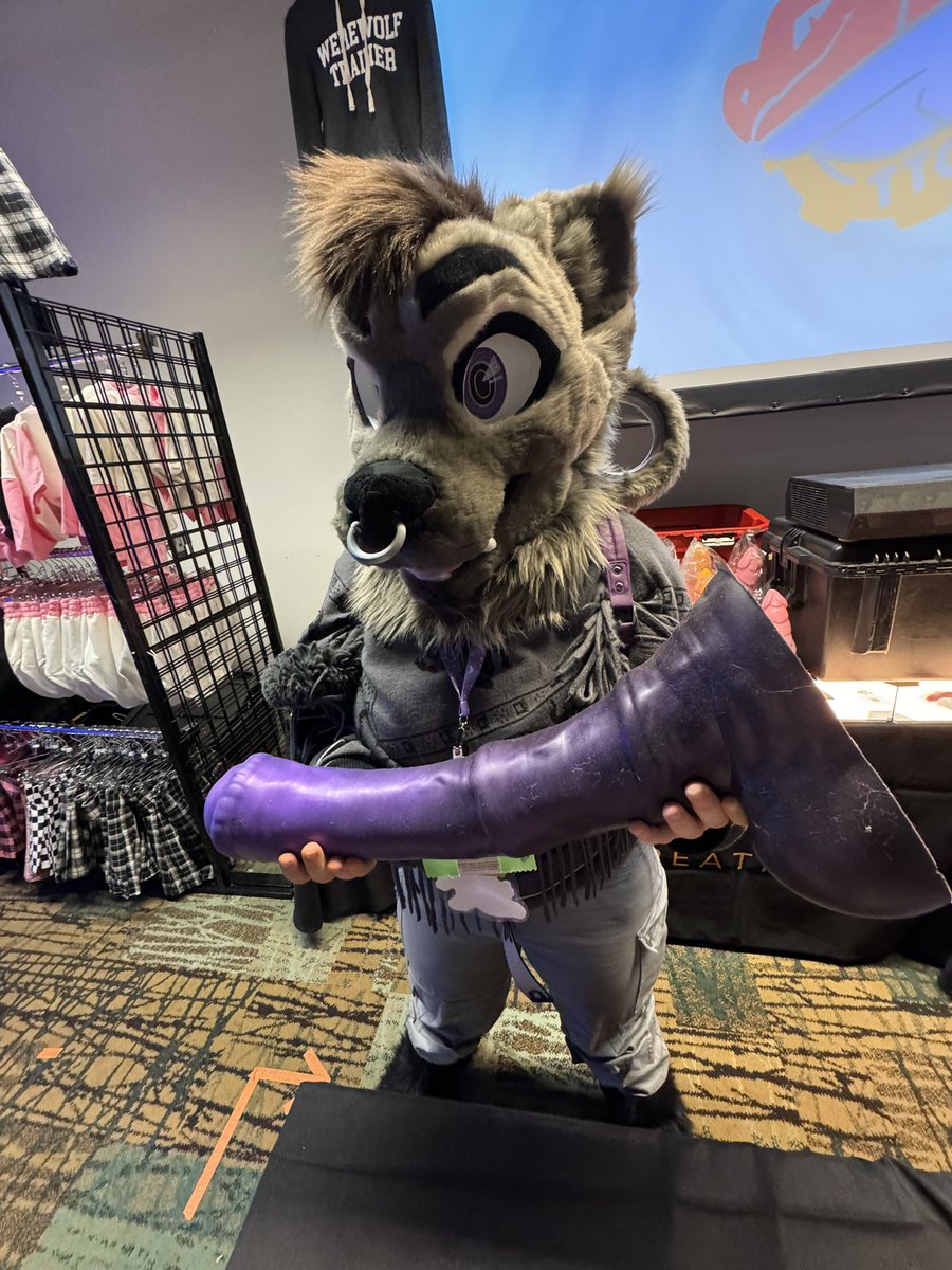 HIGHyeena tweet media